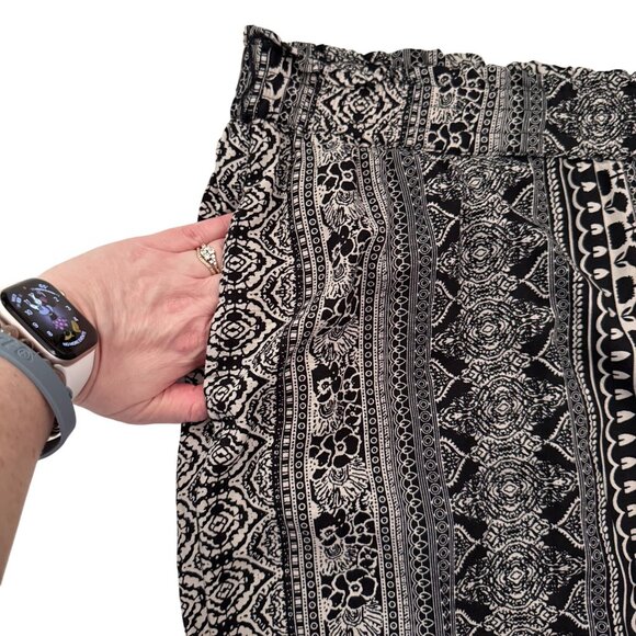 Susan Graver Boho Print Lounge Pants Size 1XP Black White Elastic Waist Joggers - Picture 8 of 12